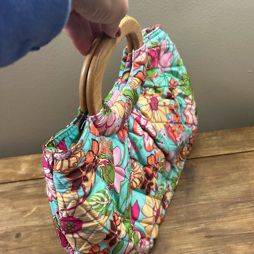 Vera Bradley Floral Print Handbag with Wooden Handle. Never Used! - Picture 7 of 9